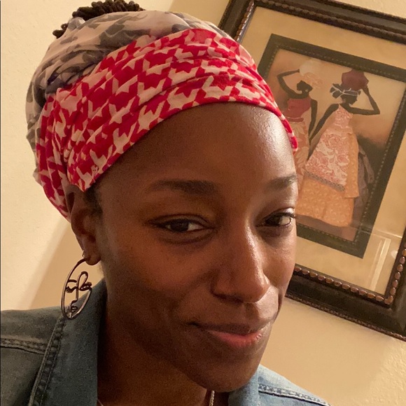 Meet your Posher, LaKesha - Picture 1 of 1